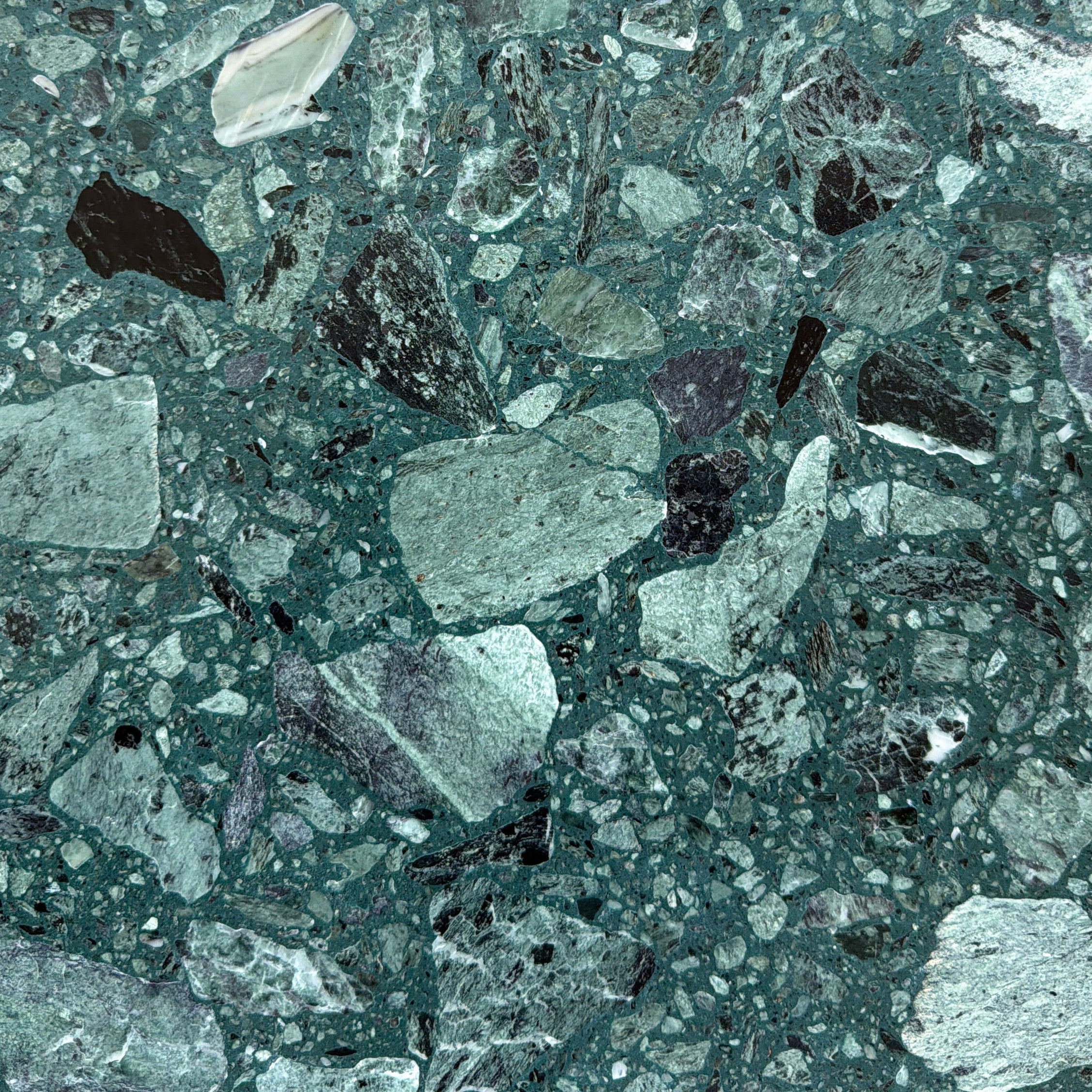 Verde Alpi Kunststein Poliert | 40x40x1 | 15,2 m2
